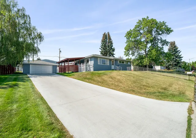 2nd image of 2017 Highland St, Helena, MT 59601 | MLS# 30074759