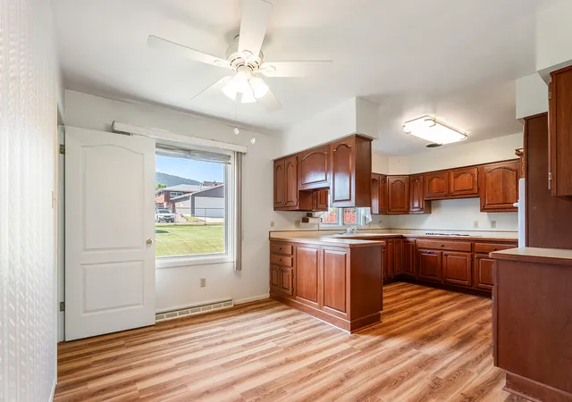 4th image of 2017 Highland St, Helena, MT 59601 | MLS# 30074759