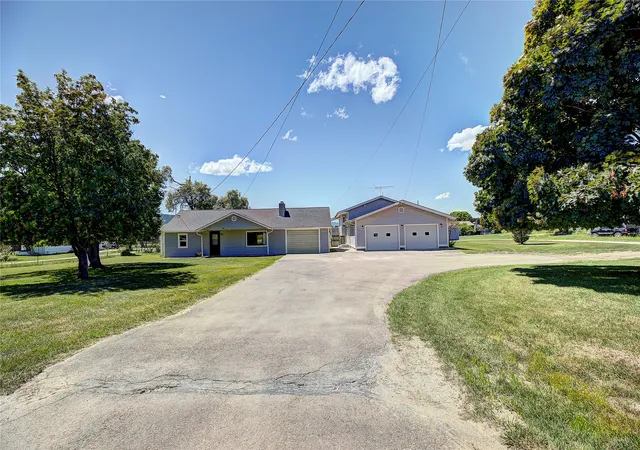 3rd image of 586 Willow Glen Dr, Kalispell, MT 59901 | MLS# 30074822