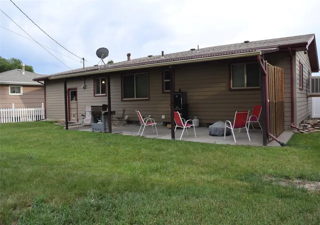 Homes for sale in Great Falls, MT | 1403 10th Ave Nw, Great Falls, MT 59404 | MLS# 30074850