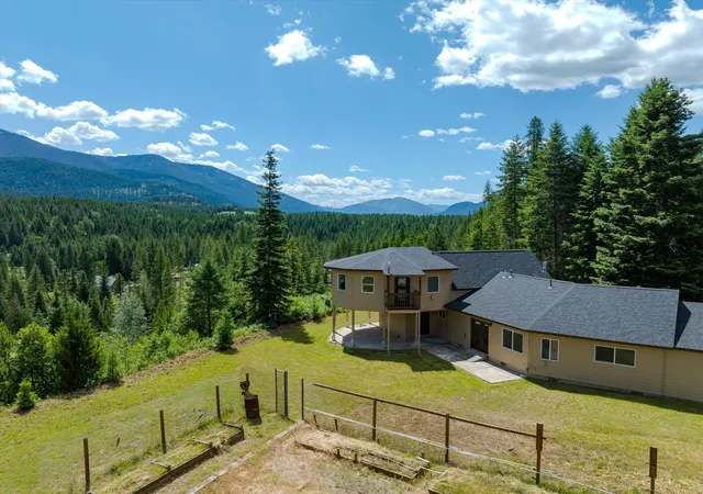 2nd image of 439 Dasios Rd, Troy, MT 59935 | MLS# 30074404