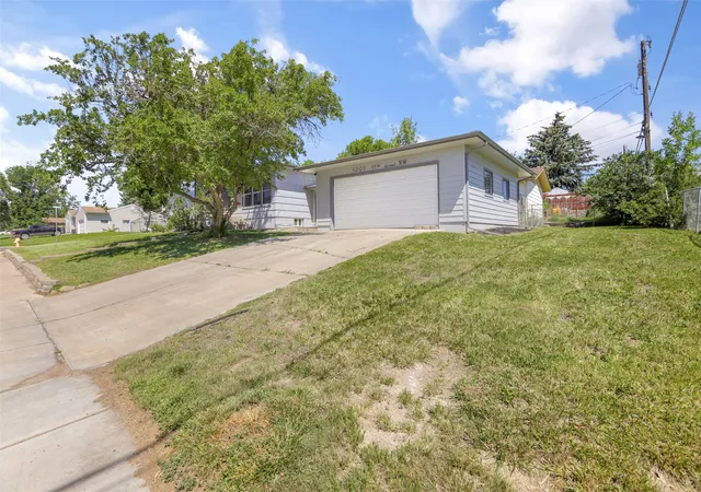 2nd image of 1001 11th St Nw, Great Falls, MT 59404 | MLS# 30071517