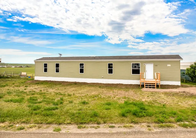 Photo 3 of Manufactured home for sale at 1126 Harrison St, Great Falls, MT 59404 | MLS# 30074139 | Listing updated on 2026-08-26
