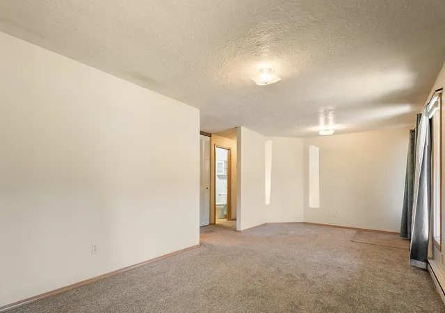 2nd image of 390 Holmes Ave, Butte, MT 59701 | MLS# 30075075