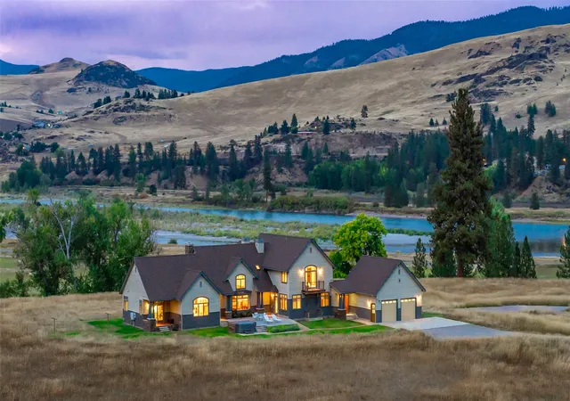 Photo 2 of Mansion for sale at 22 Woods Rose Ln, Plains, MT 59859 | MLS# 30074733 | Listing updated on 2026-10-01