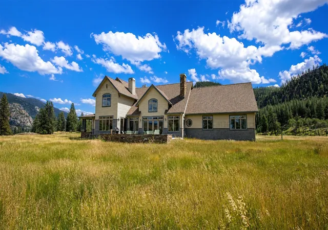 Photo 3 of Single family home for sale at 22 Woods Rose Ln, Plains, MT 59859 | MLS# 30074733 | Listing updated on 2026-10-01