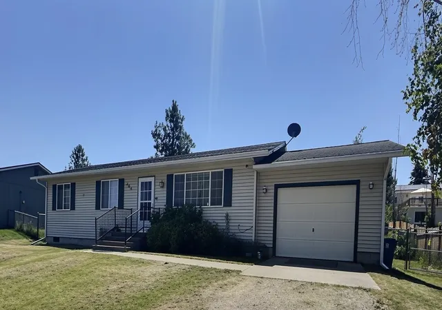 Photo 1 of Single family home for sale at 305 19th Avenue W, Polson, MT 59860 | MLS# 30075070 | Listing updated on 2026-08-28