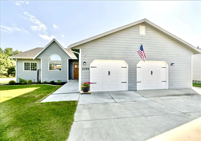 1st image of 2709 Bitterroot Dr, Great Falls, MT 59404 | MLS# 30074796
