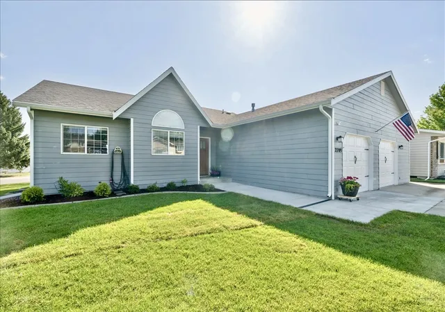 2nd image of 2709 Bitterroot Dr, Great Falls, MT 59404 | MLS# 30074796