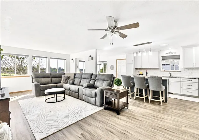 4th image of 2709 Bitterroot Dr, Great Falls, MT 59404 | MLS# 30074796