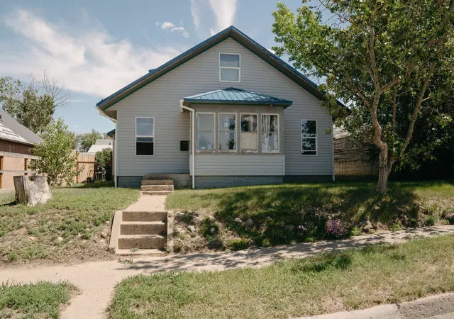 1st image of 33 3rd Ave Se, Cut Bank, MT 59427 | MLS# 30075192