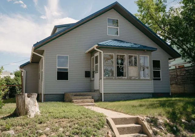 2nd image of 33 3rd Ave Se, Cut Bank, MT 59427 | MLS# 30075192