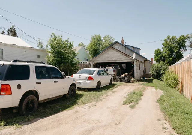 42nd image of 33 3rd Ave Se, Cut Bank, MT 59427 | MLS# 30075192