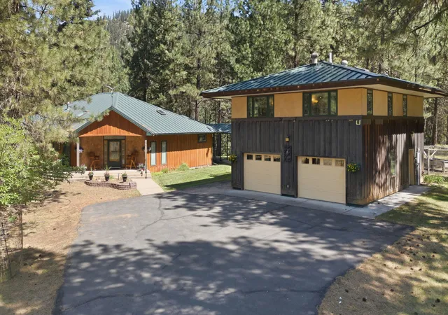 Photo 3 of Single family home for sale at 56 W River Ridge Ln, Superior, MT 59872 | MLS# 30074556 | Listing updated on 2026-09-01