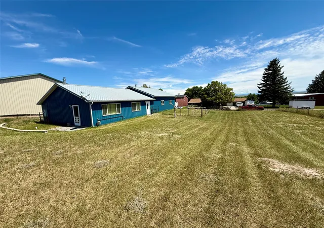 Homes for sale in Cascade, MT | 317 3rd St S, Cascade, MT 59421 | MLS# 30074543