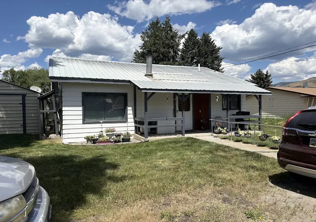 Homes for sale in Plains, MT | 804 S 1St Ave, Plains, MT 59859 | MLS# 30075237