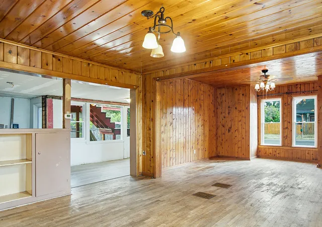 Photo 3 of House for sale at 1624 Chestnut St, Helena, MT 59601 | MLS# 30074746 | Listing updated on 2026-08-30