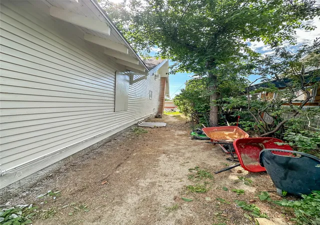 43rd image of 18 2nd Ave Se, Cut Bank, MT 59427 | MLS# 30075214
