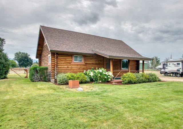 3rd image of 388 Winkler Ln, Hamilton, MT 59840 | MLS# 30075204