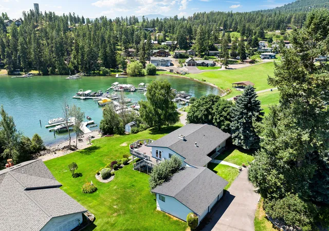 2nd image of 205 Lakeshore Dr, Lakeside, MT 59922 | MLS# 30075057