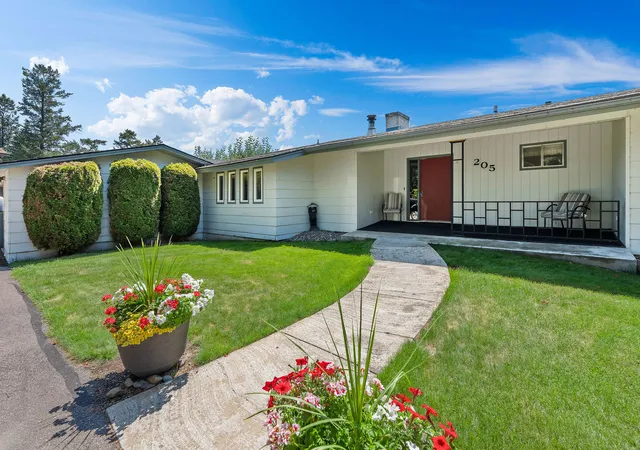 3rd image of 205 Lakeshore Dr, Lakeside, MT 59922 | MLS# 30075057