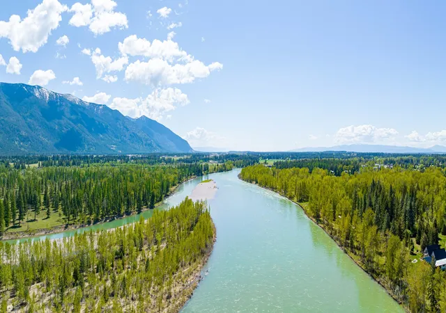 5th image of 2 Cedar Pointe Loop, Columbia Falls, MT 59912 | MLS# 30075248