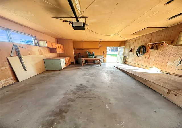 32nd image of 421 8th Ave S, Cut Bank, MT 59427 | MLS# 30075218