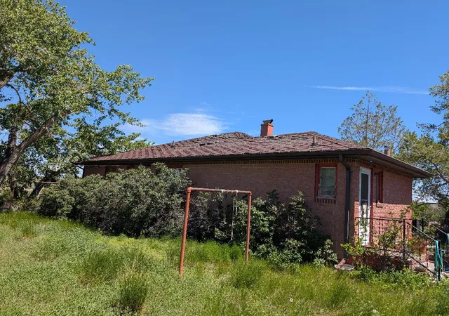 Photo 3 of Single family home for sale at 123 10th Avenue N, Shelby, MT 59474 | MLS# 30075524 | Listing updated on 2026-07-23