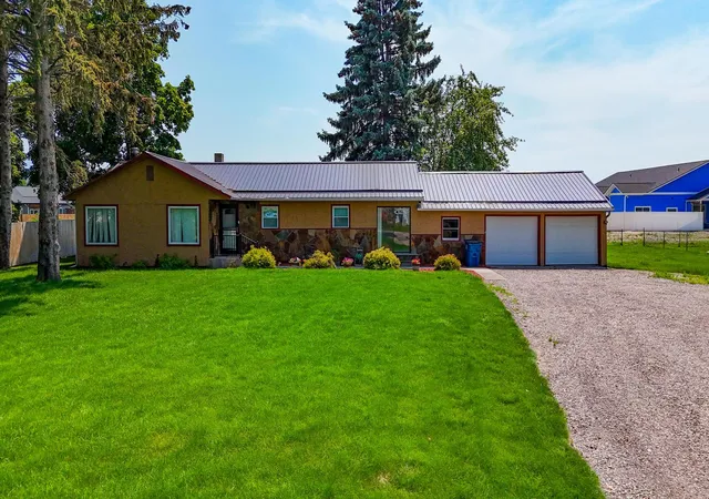 3rd image of 931 Main St Sw, Ronan, MT 59864 | MLS# 30075544