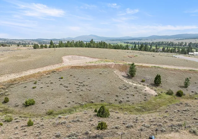 2nd image of 5700 Lincoln Rd W, Helena, MT 59602 | MLS# 30075362