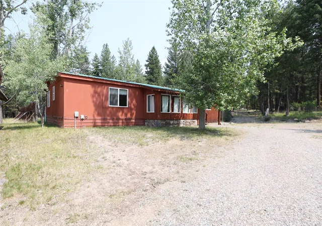 Photo 2 of Manufactured home for sale at 40 Old Cedar Crk Rd, Plains, MT 59859 | MLS# 30075617 | Listing updated on 2026-09-01
