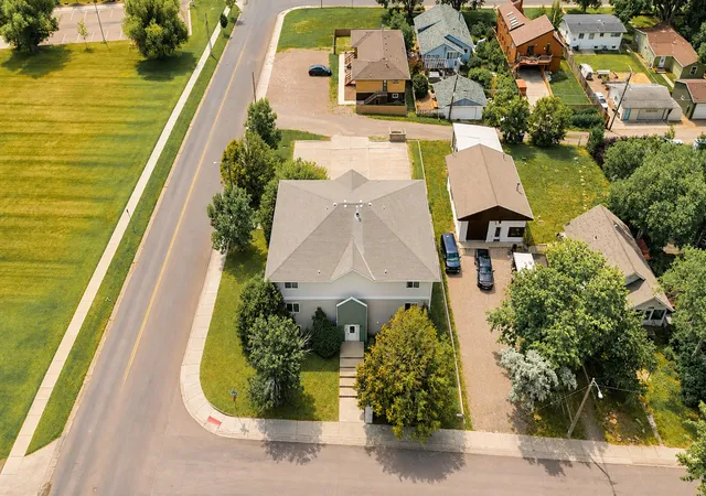 4th image of 1924 12Th Ave S, Great Falls, MT 59405 | MLS# 30075609
