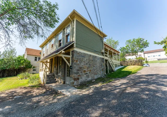 4th image of 407 Madison Ave, Helena, MT 59601 | MLS# 30075490