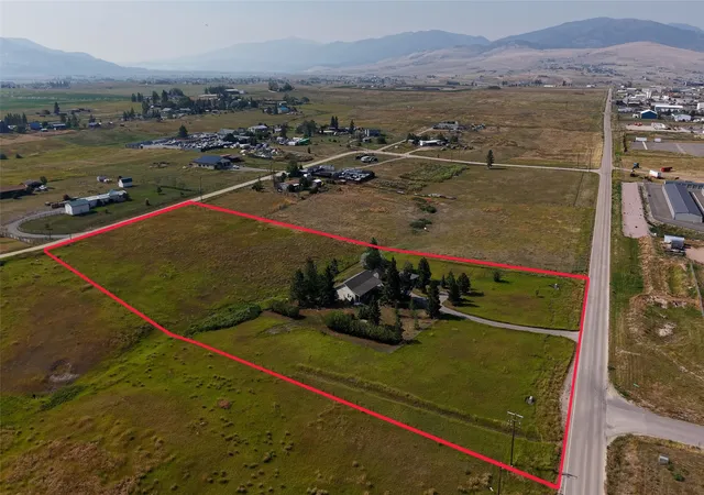 53rd image of 6895 Deschamps Ln, Missoula, MT 59808 | MLS# 30075693