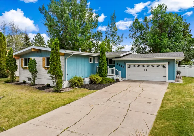 3rd image of 1220 26Th Ave Sw, Great Falls, MT 59404 | MLS# 30075475