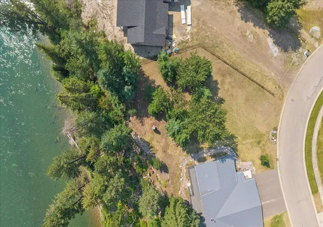 2nd image of 1530 Riparian Dr, Columbia Falls, MT 59912 | MLS# 30075522