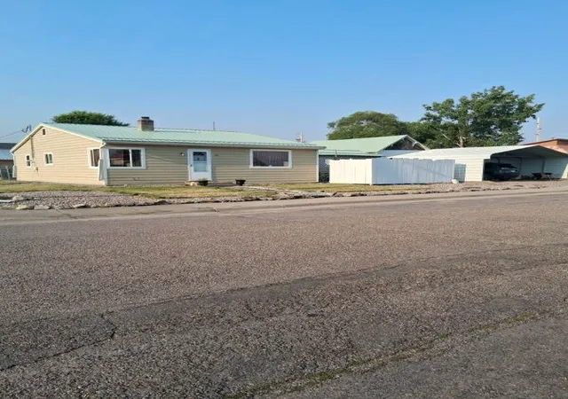 1st image of 501 9th Ave W, Polson, MT 59860 | MLS# 30075821