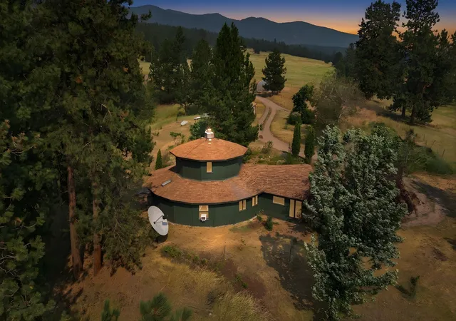 Photo 2 of Single family home for sale at 22194 Spike Ln, Frenchtown, MT 59834 | MLS# 30075865 | Listing updated on 2026-09-01