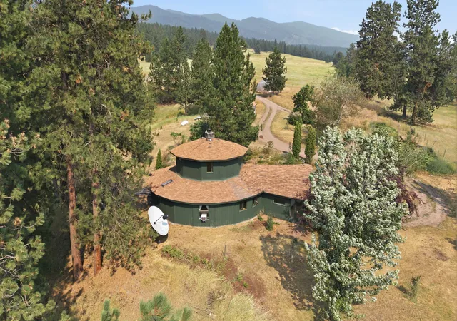 Photo 3 of Single family home for sale at 22194 Spike Ln, Frenchtown, MT 59834 | MLS# 30075865 | Listing updated on 2026-09-01