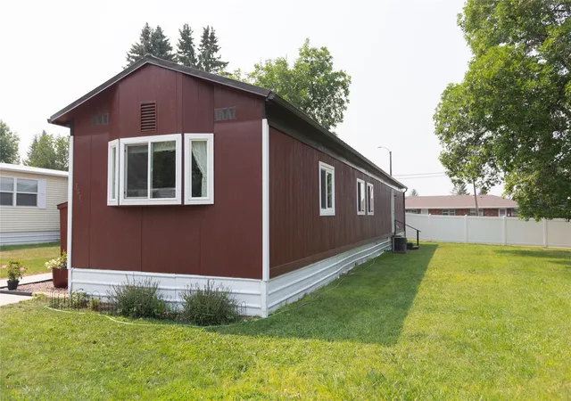 5th image of 3811 Vigilante Dr, Great Falls, MT 59405 | MLS# 30075957