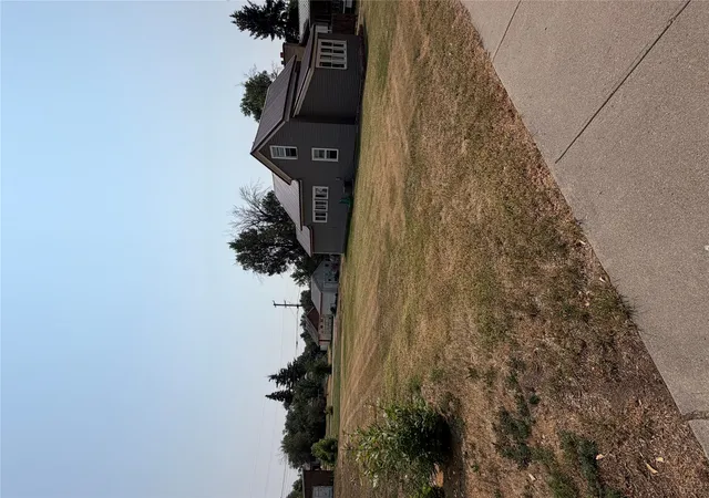 2nd image of 7 S Delaware St, Conrad, MT 59425 | MLS# 30075946