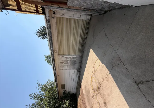 2nd image of 7 S Wisconsin St, Conrad, MT 59425 | MLS# 30075952