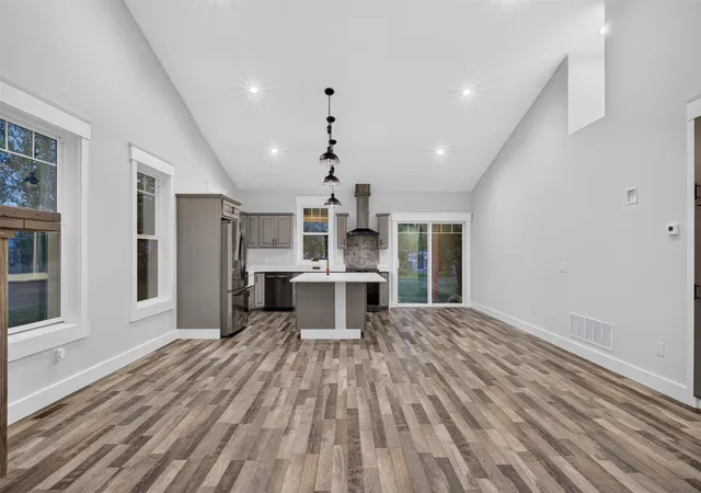 4th image of 509 Broadway St, Willow Creek, MT 59760 | MLS# 30076043