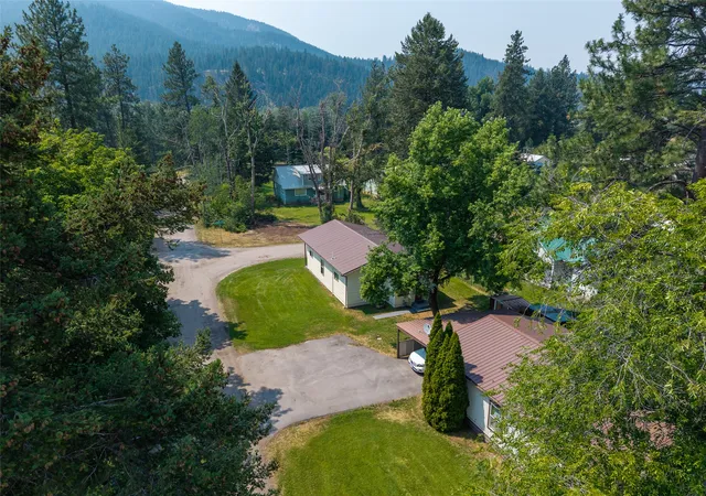 2nd image of 1024 Woodville Ave, Clinton, MT 59825 | MLS# 30075808