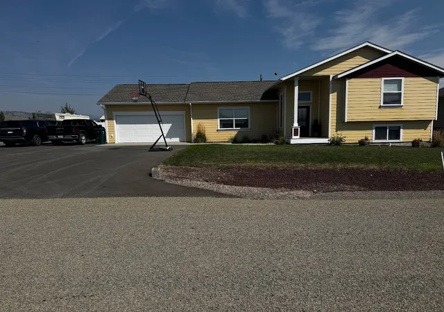 Photo 1 of Single family home for sale at 8041 Avocet Dr, Helena, MT 59602 | MLS# 30075228 | Listing updated on 2026-08-30