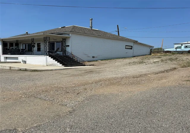 3rd image of 503 W Woolman St, Butte, MT 59701 | MLS# 30076084