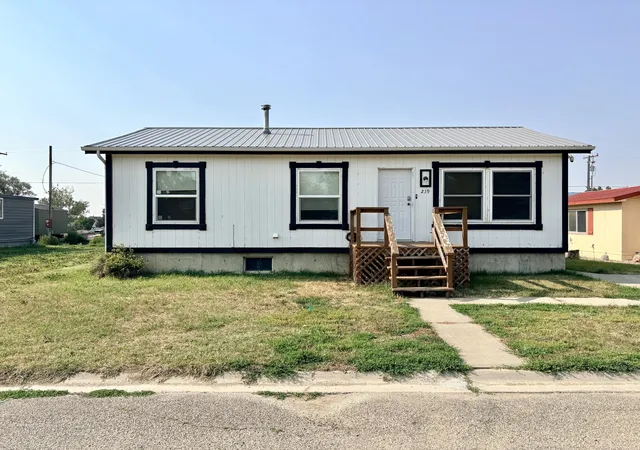 Photo 2 of Single family home for sale at 239 W Jackson Ave, Chester, MT 59522 | MLS# 30076090 | Listing updated on 2026-08-02