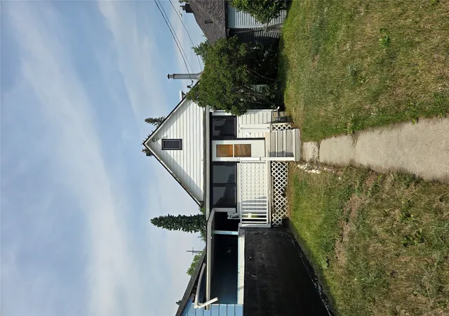 2nd image of 1012 W Quartz St, Butte, MT 59701 | MLS# 30076093