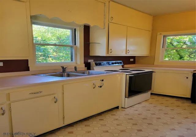 5th image of 1012 W Quartz St, Butte, MT 59701 | MLS# 30076093