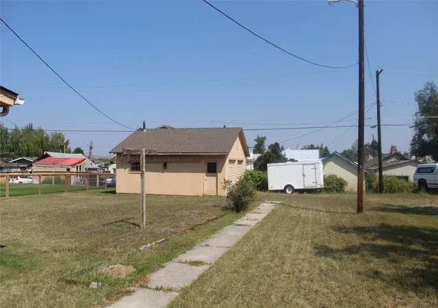 5th image of 1013 Montana, Deer Lodge, MT 59722 | MLS# 30076107